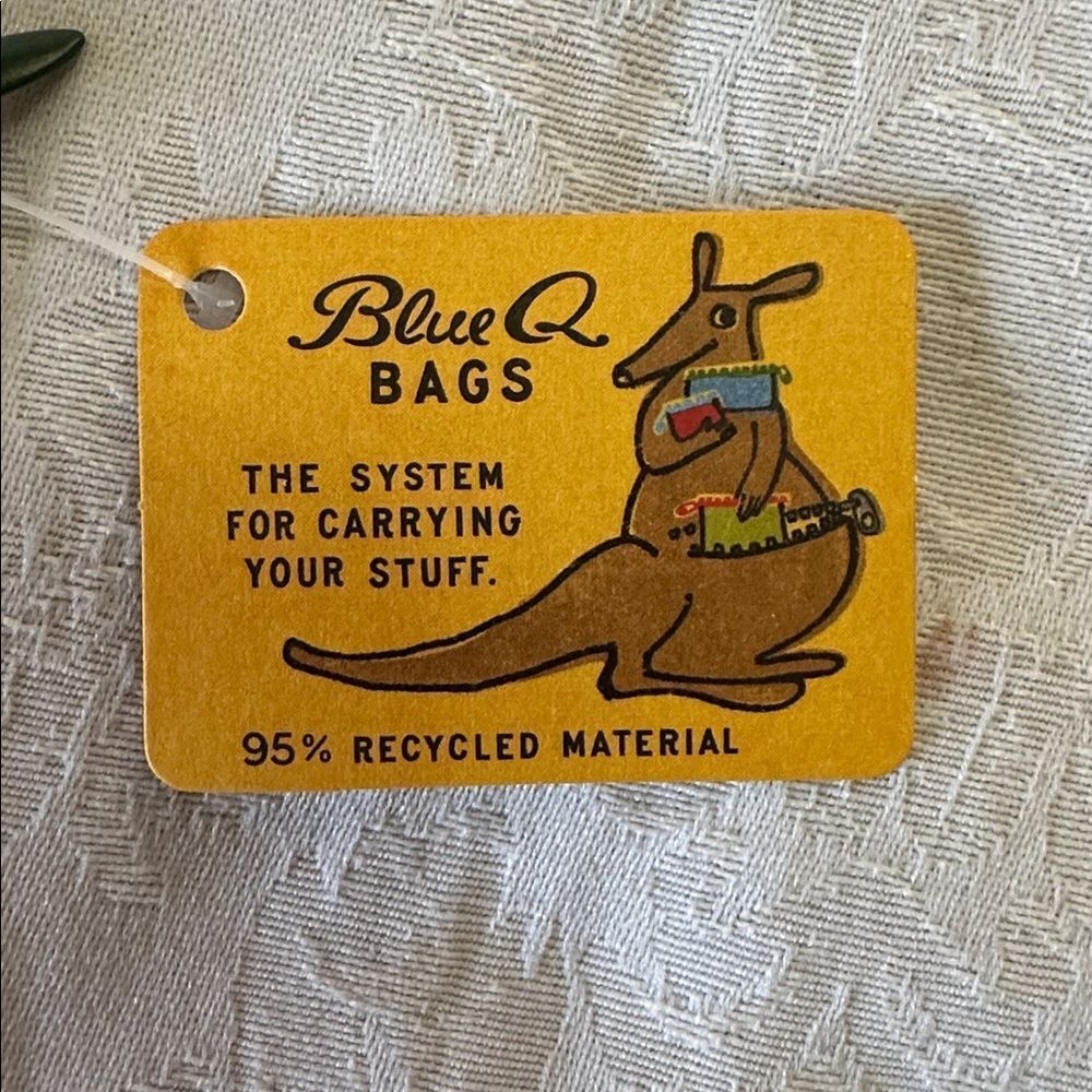 Blue Q Recycled Plastic Zipper Coin Purse Hellraiser - Picture 3 of 7